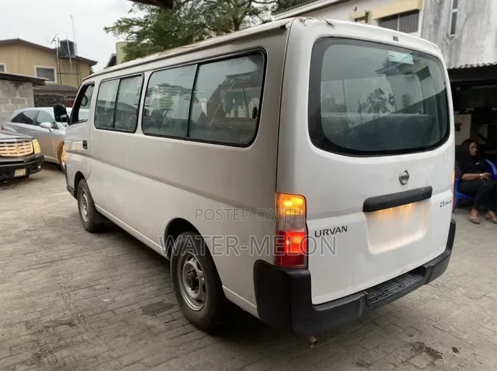 Nissan Caravan (Urvan) 2008 White