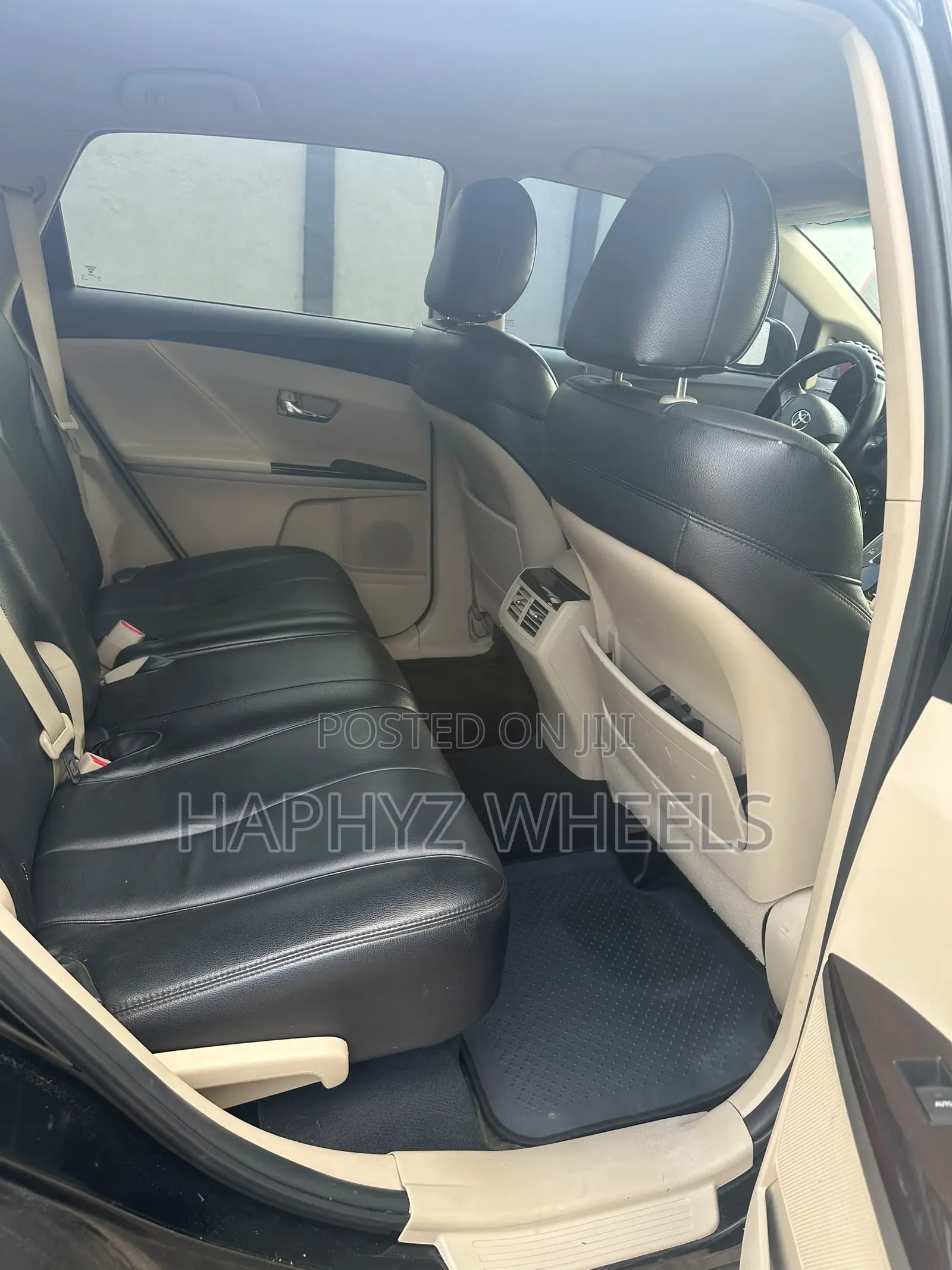 Toyota Venza LE 2012 Black