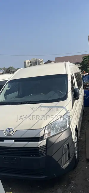 Toyota HiAce 2020 White