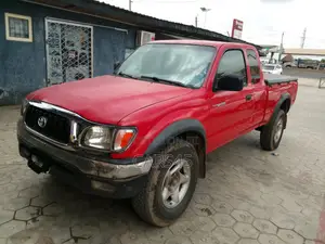 Toyota Tacoma 2003 Red