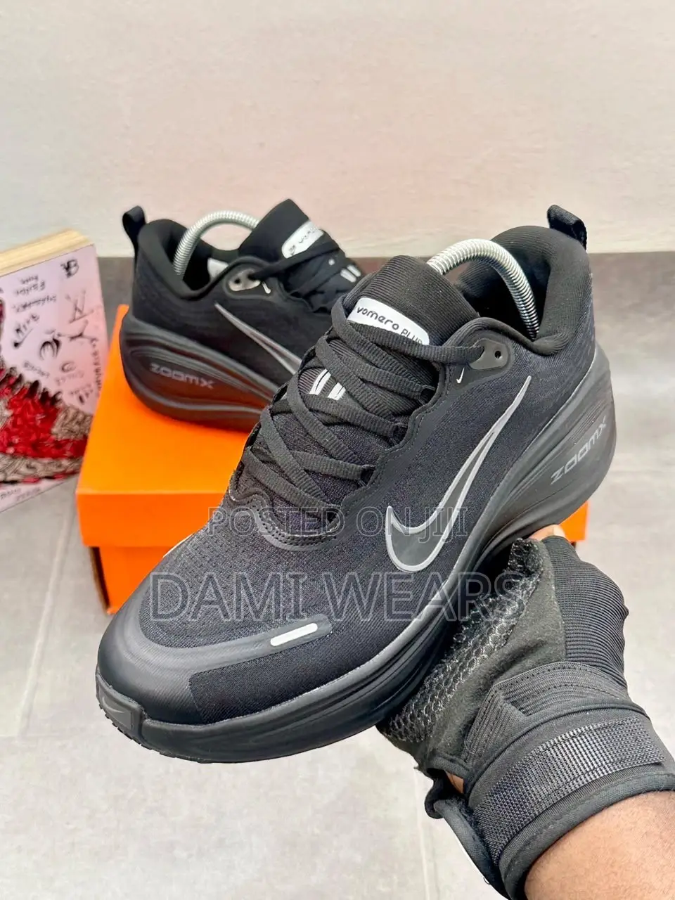 Nike Vomero Plus