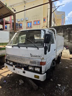Toyota Dyna 150 First Body Company Used 4 Tyres