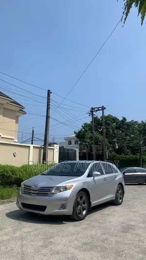Toyota Venza 2010 Silver