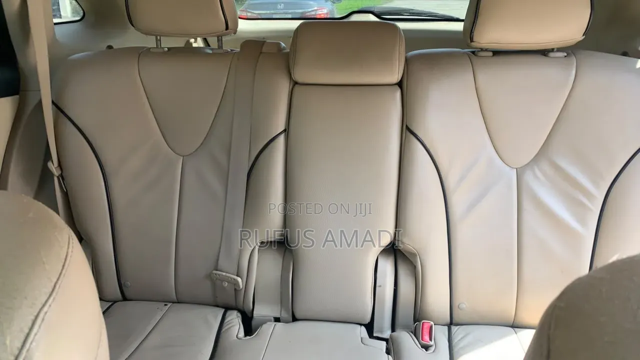 Toyota Venza 2010 Silver
