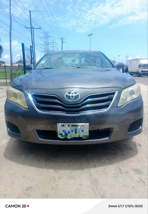 Toyota Camry 2011 Gray