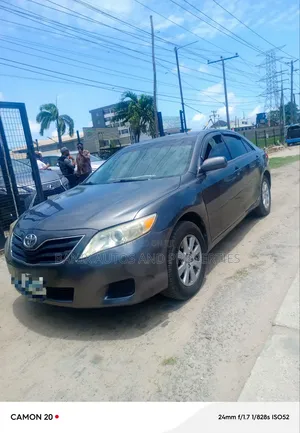 Toyota Camry 2011 Gray