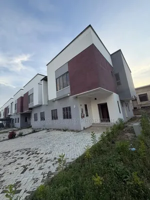3bdrm Duplex in Fha Express By Car, Lugbe District for sale