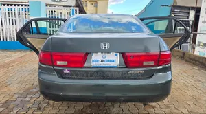 Honda Accord 2005 Gray