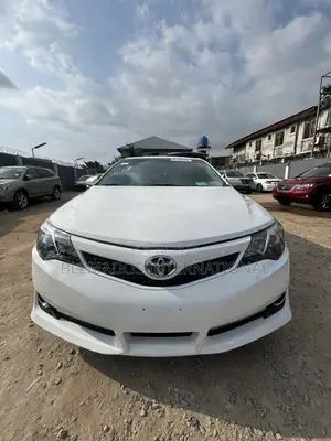 Toyota Camry SE Sport 4dr Sedan w/Prod. End 11/13 (2.5L 4cyl 6A) 2014