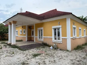 3bdrm Bungalow in Airport Road, Pyakasa for sale