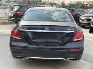 Mercedes-Benz E400 2017 Blue