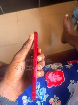iPhone 13 Red
