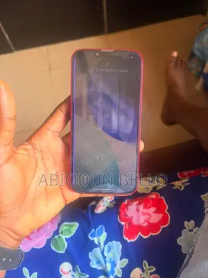 iPhone 13 Red
