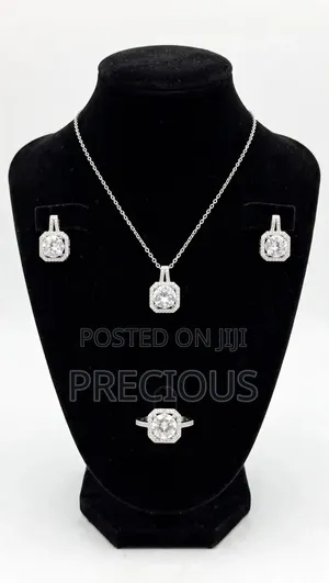 Luxury Jewelry 3pcs Set- Necklace, Earrings and Ring