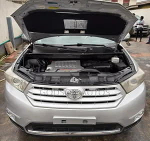 Toyota Highlander 2012 Silver