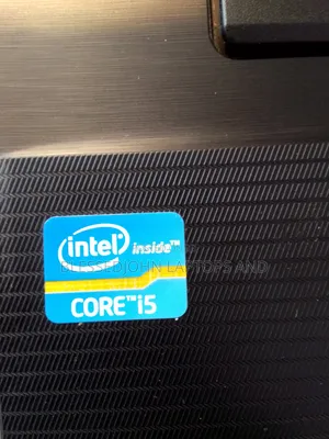 Laptop Asus X75A 8GB Intel Core i5 HDD 320GB