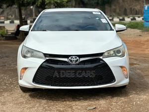 Toyota Camry SE 4dr Sedan (2.5L 4cyl 6A) 2016 White