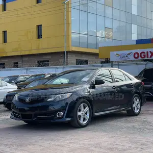 Toyota Camry SE V6 4dr Sedan (3.5L 6cyl 6A) 2013 Black