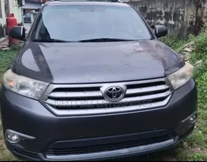 Toyota Highlander 2011 Gray