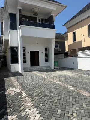 1bdrm Shared Apartment in Canalwest, Lagos Island / Lagos Island