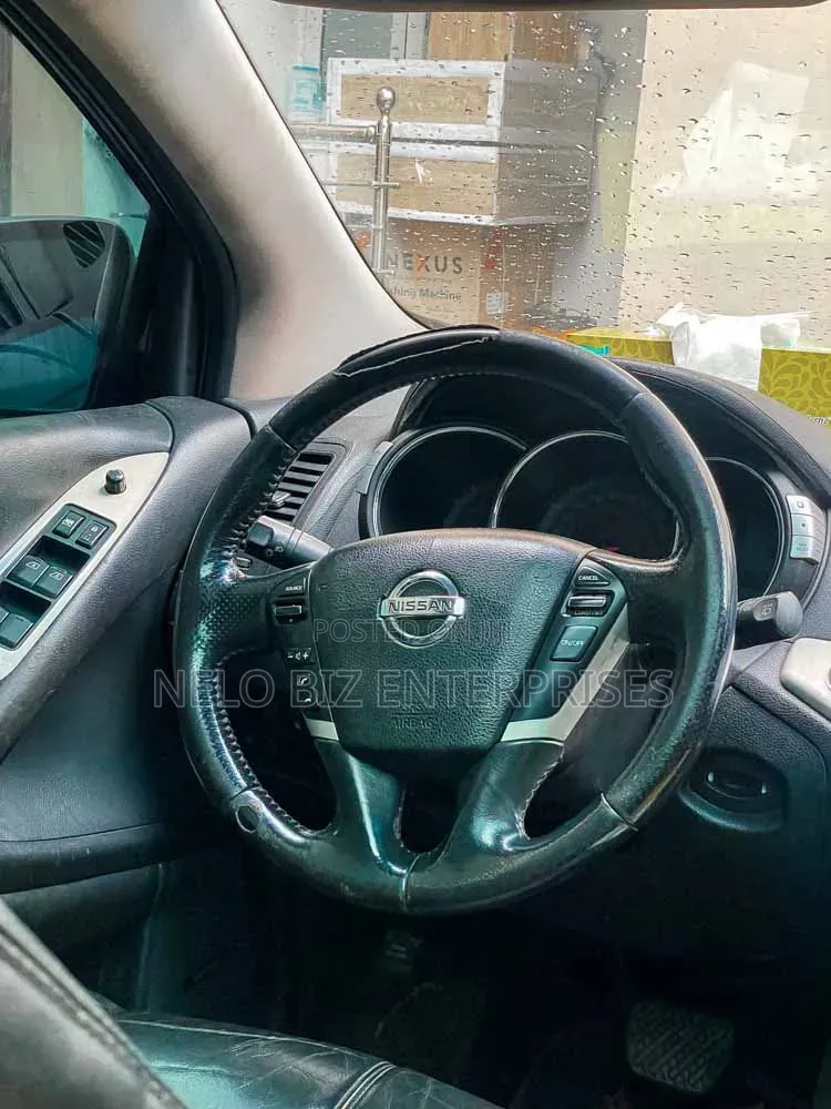 Nissan Murano 2011 Red
