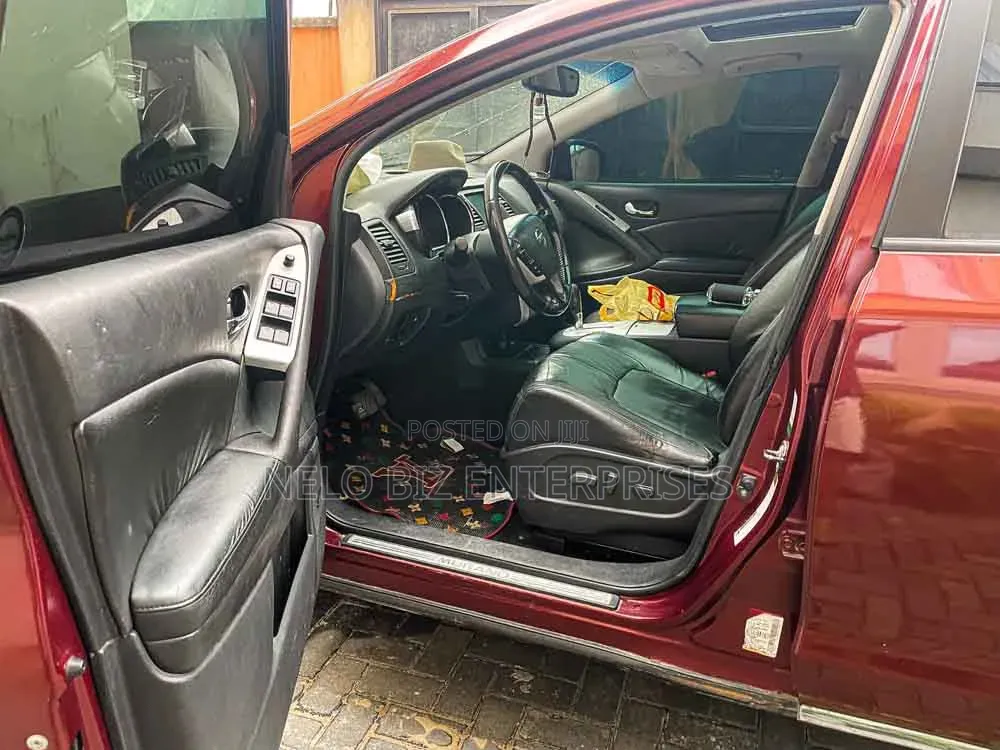 Nissan Murano 2011 Red