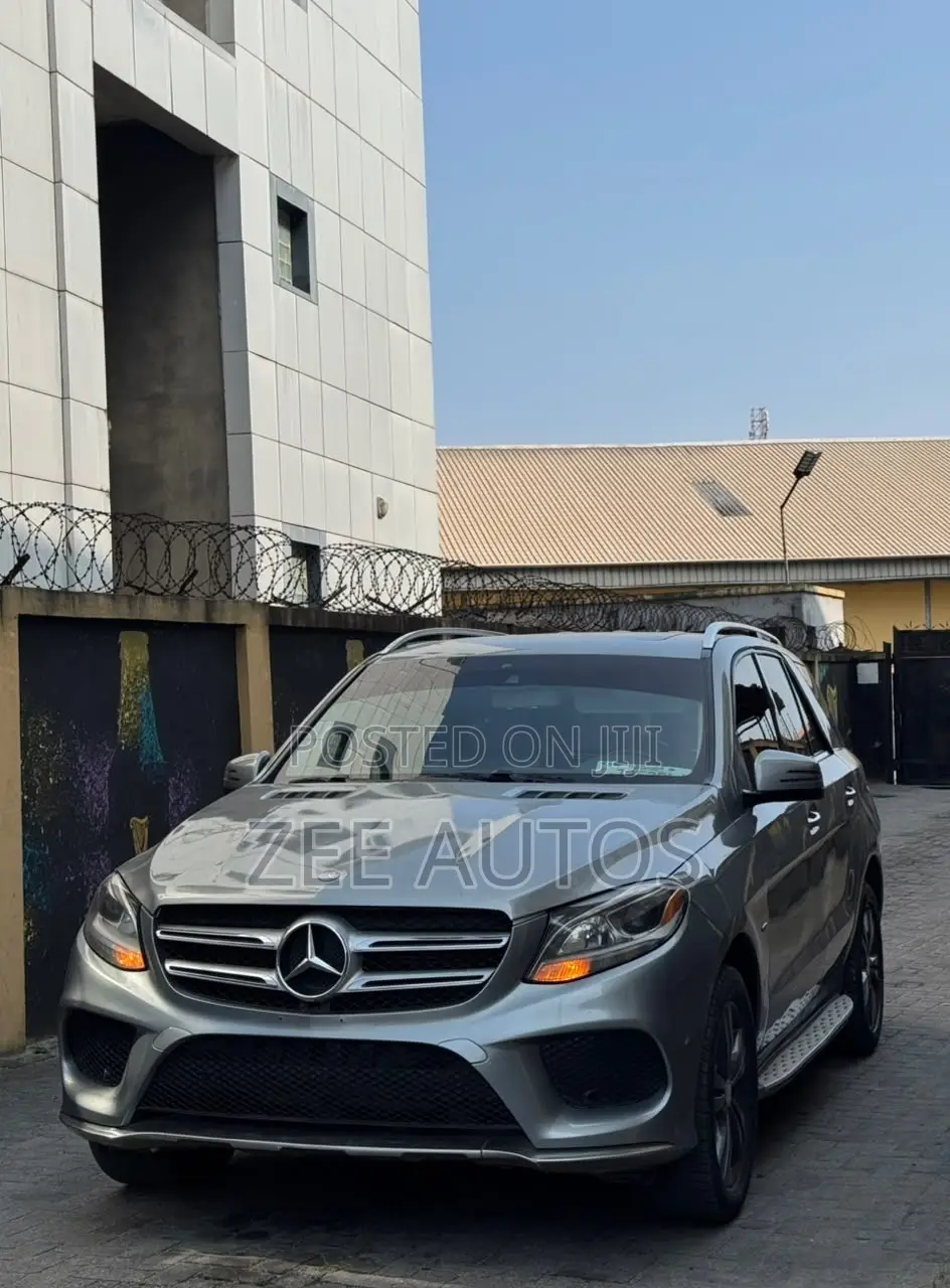 Mercedes-Benz GLE-Class 2015 Red