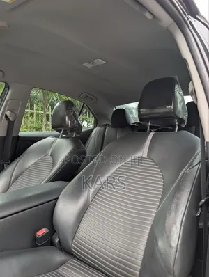 Toyota Camry SE FWD (2.5L 4cyl 8AM) 2018 Black