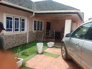5bdrm Block of Flats in Peluseriki Estate, Ibadan for sale