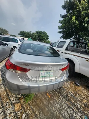 Hyundai Elantra 2012 Silver