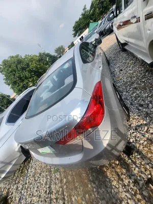 Hyundai Elantra 2012 Silver