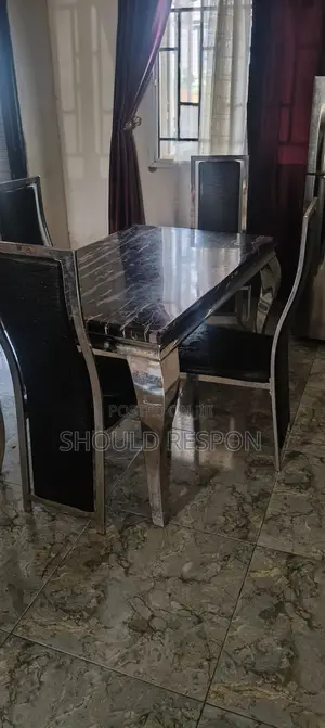 Stainless Dinning Table Set