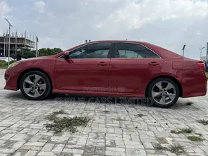 Toyota Camry SE 4dr Sedan (2.5L 4cyl 6A) 2013 Red