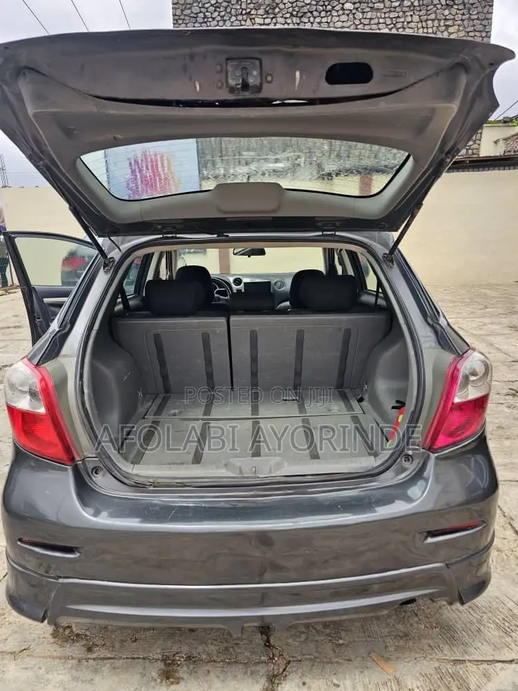 Toyota Matrix 2010 Gray