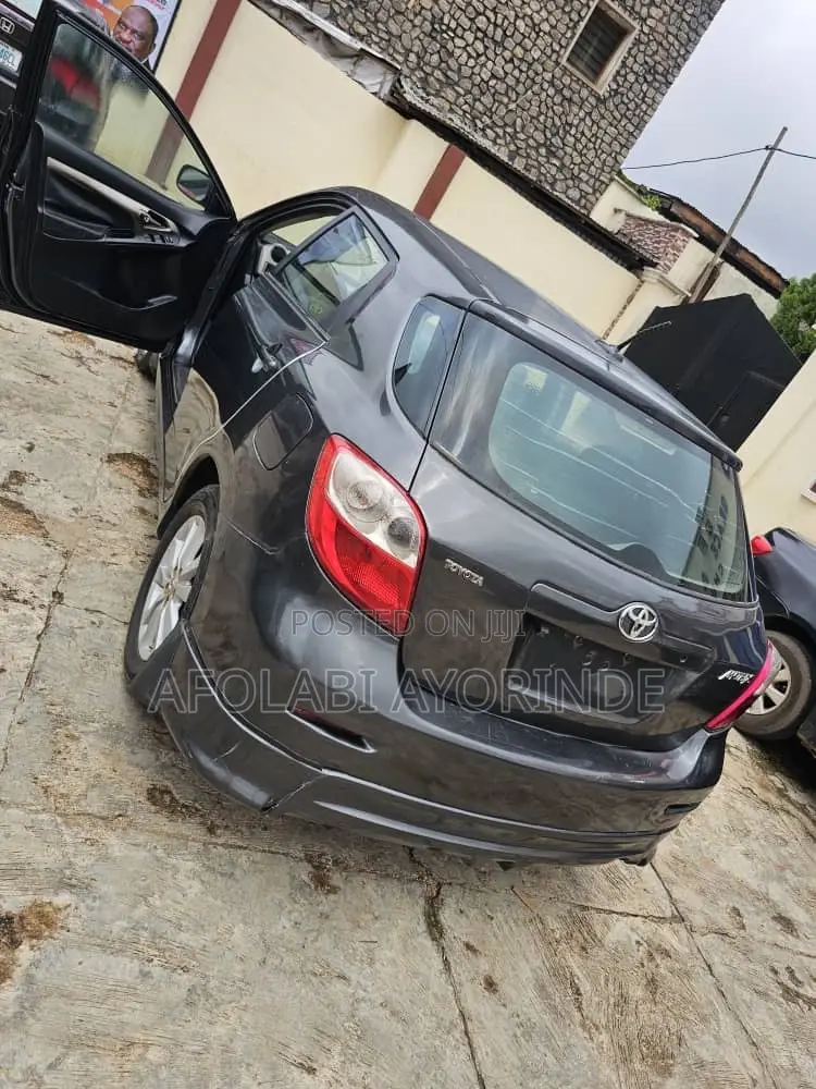 Toyota Matrix 2010 Gray