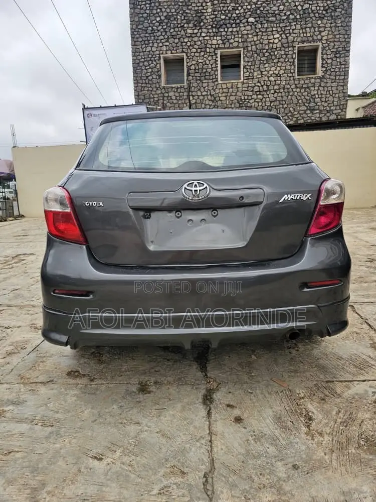 Toyota Matrix 2010 Gray