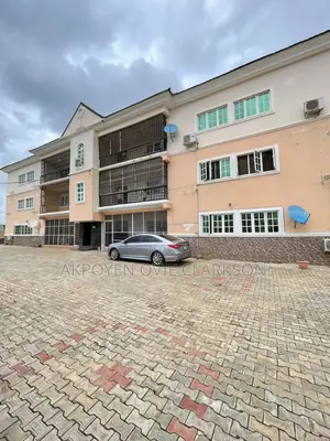 3bdrm Apartment in Gwarinpa for rent