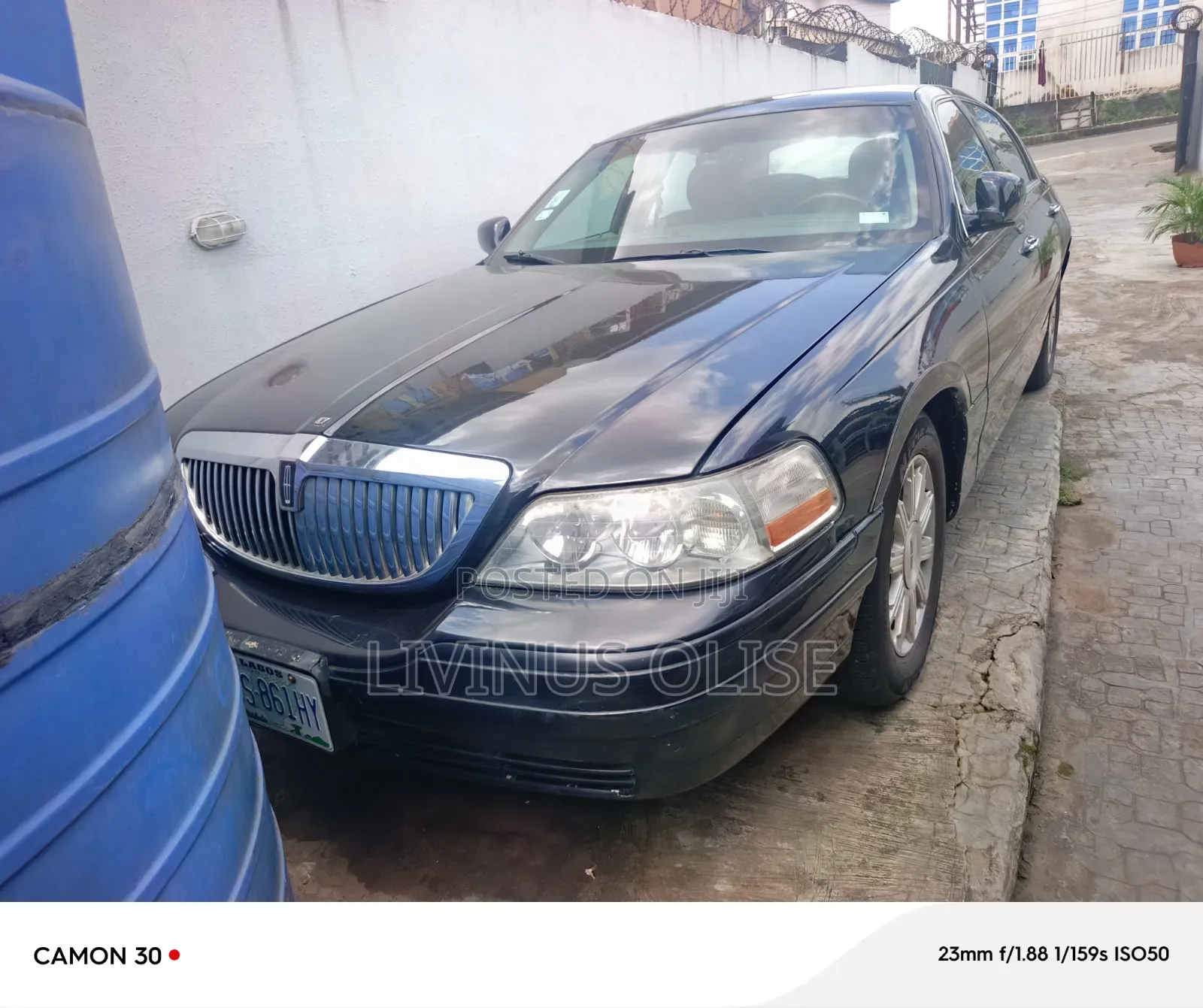 Lincoln Town Car 2000 Black