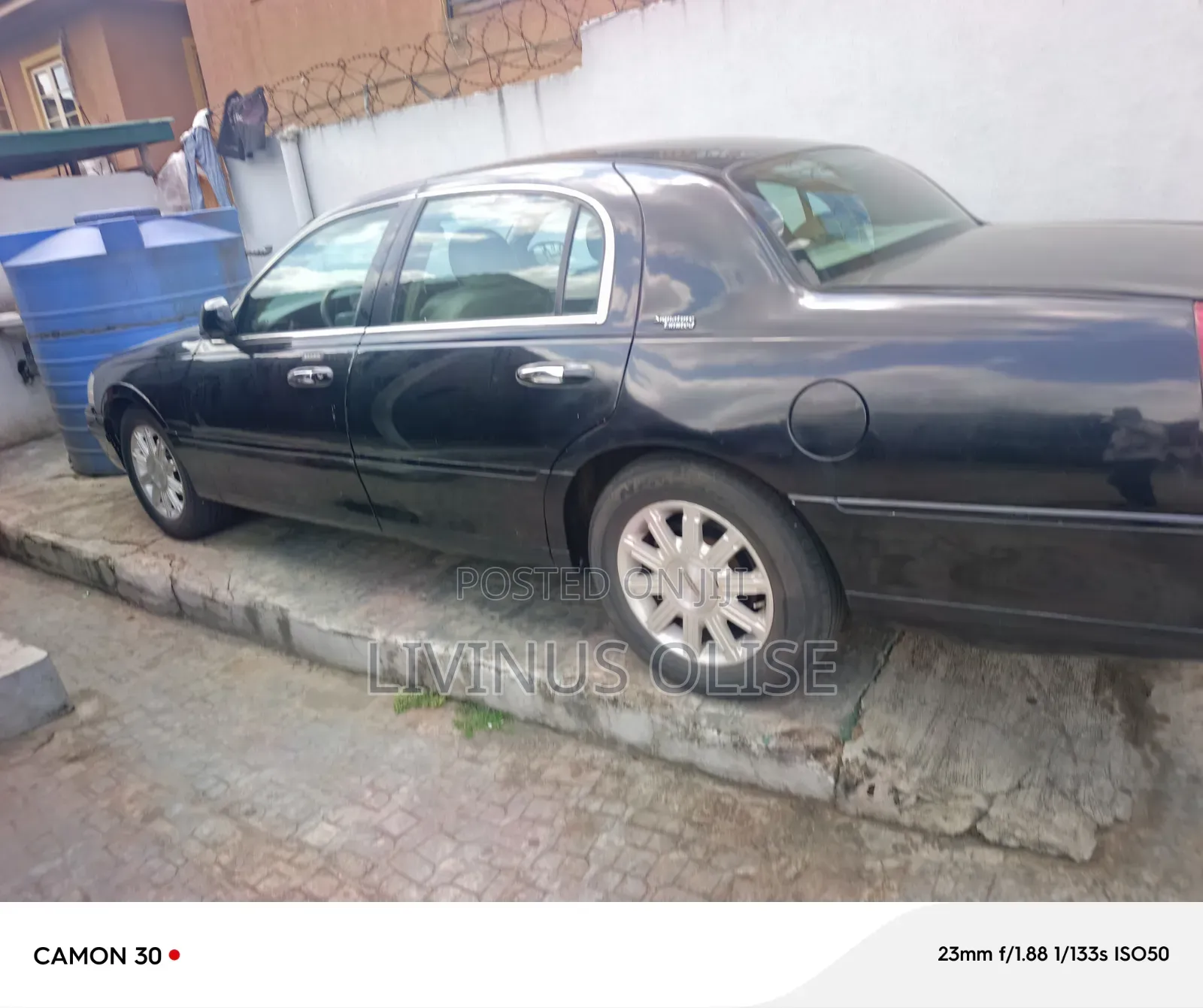 Lincoln Town Car 2000 Black