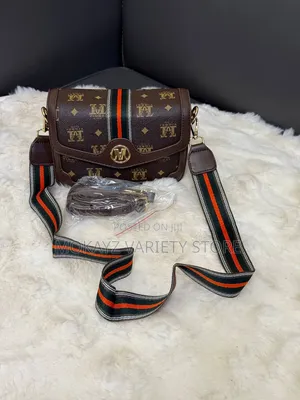 Retro-Inspired Versatile Shoulder & Crossbody Handbag