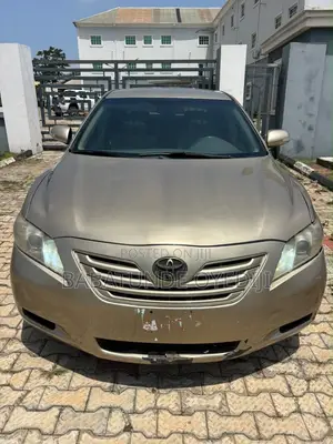 Toyota Camry LE 4dr Sedan (2.4L 4cyl 5A) 2008 Gold