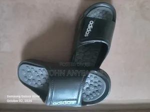Adidas Slipers Brand New