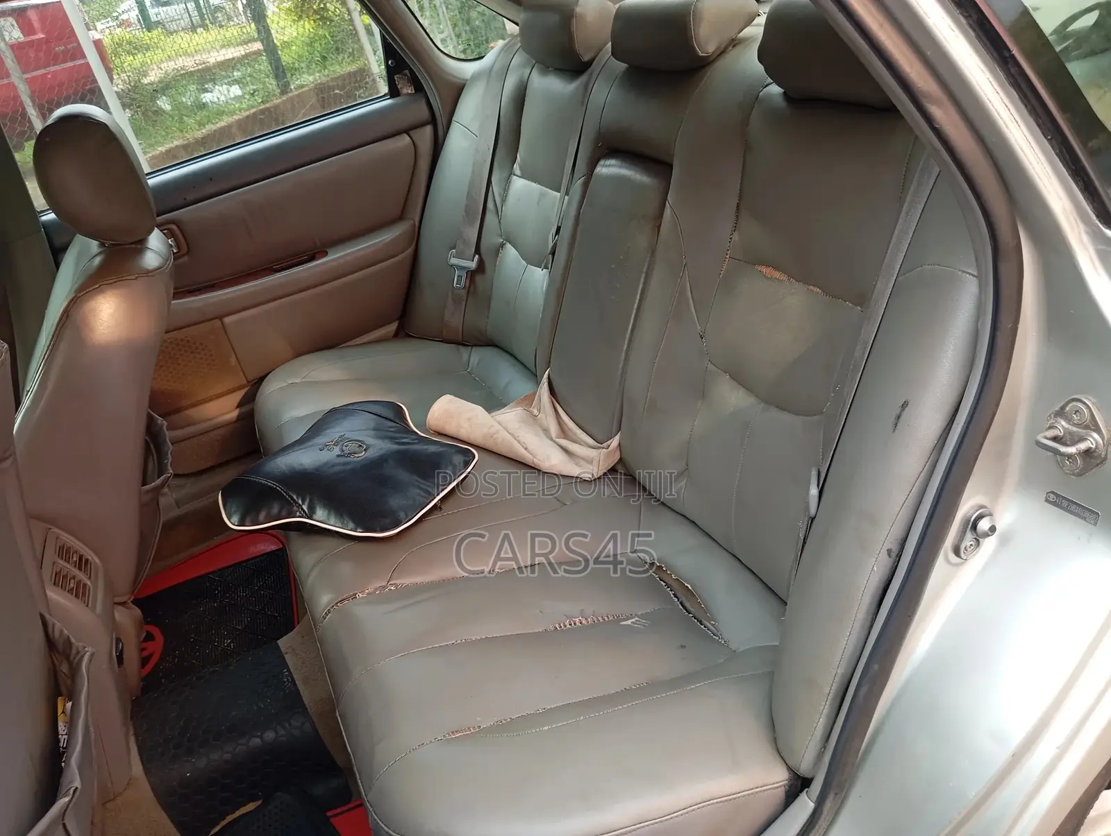 Toyota Avalon 2004 Silver