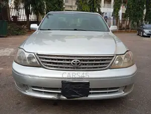 Toyota Avalon 2004 Silver