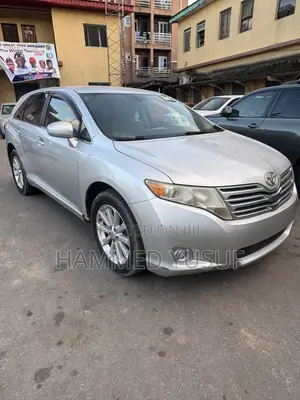 Toyota Venza LE 2010 Silver