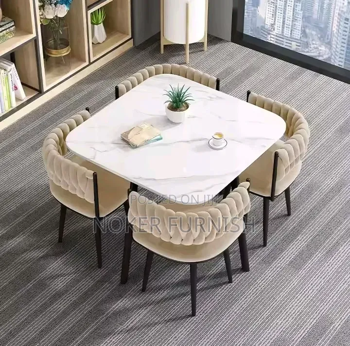 Dining Table With 4 Chair