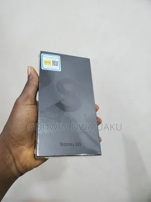 New Samsung Galaxy S22 5G 128 GB Black