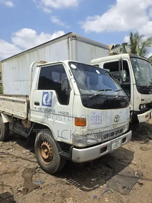 Toyota Dyna 100 First Body Registered