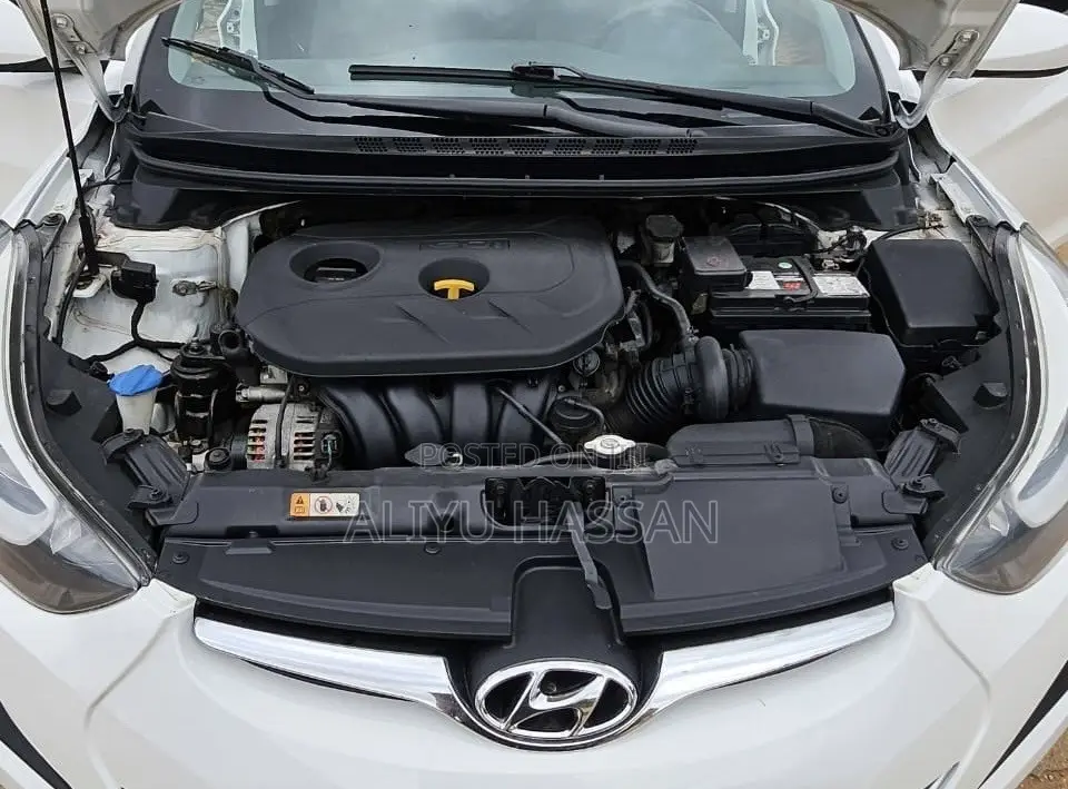 Hyundai Elantra 2014 White