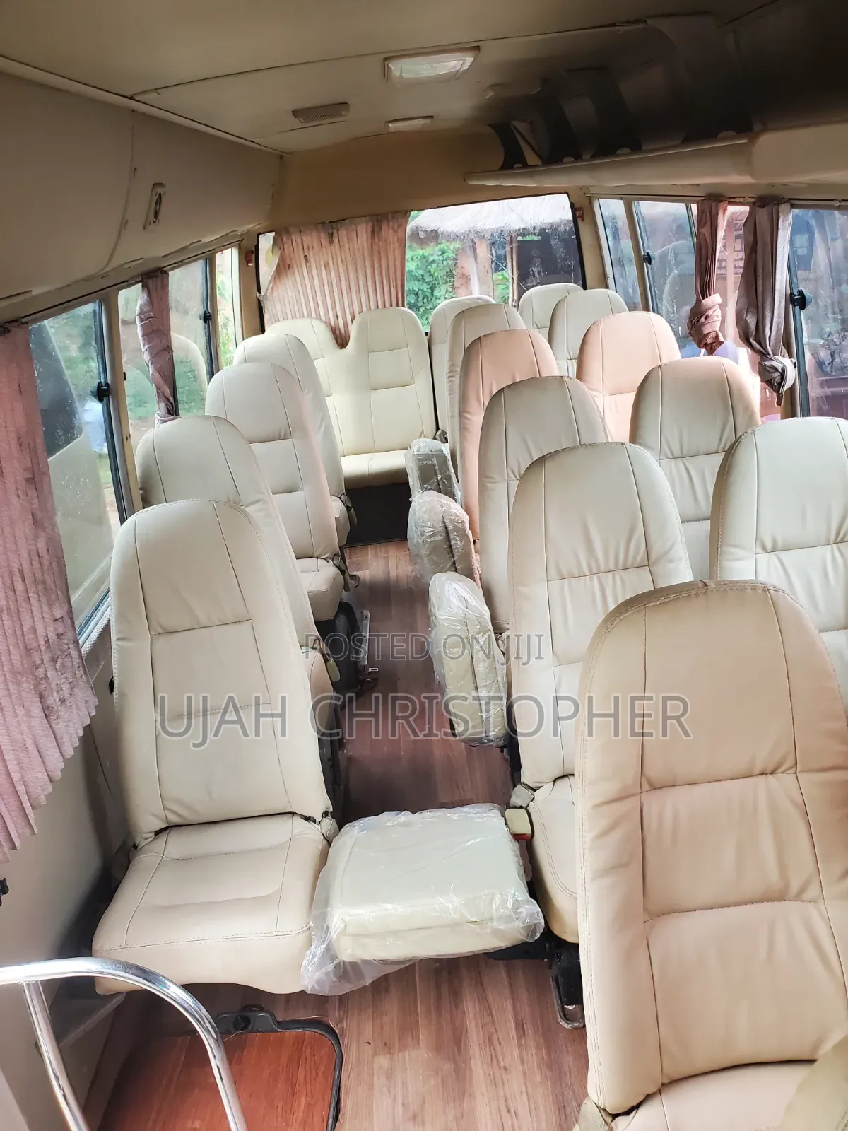 Toyota Coaster 2015